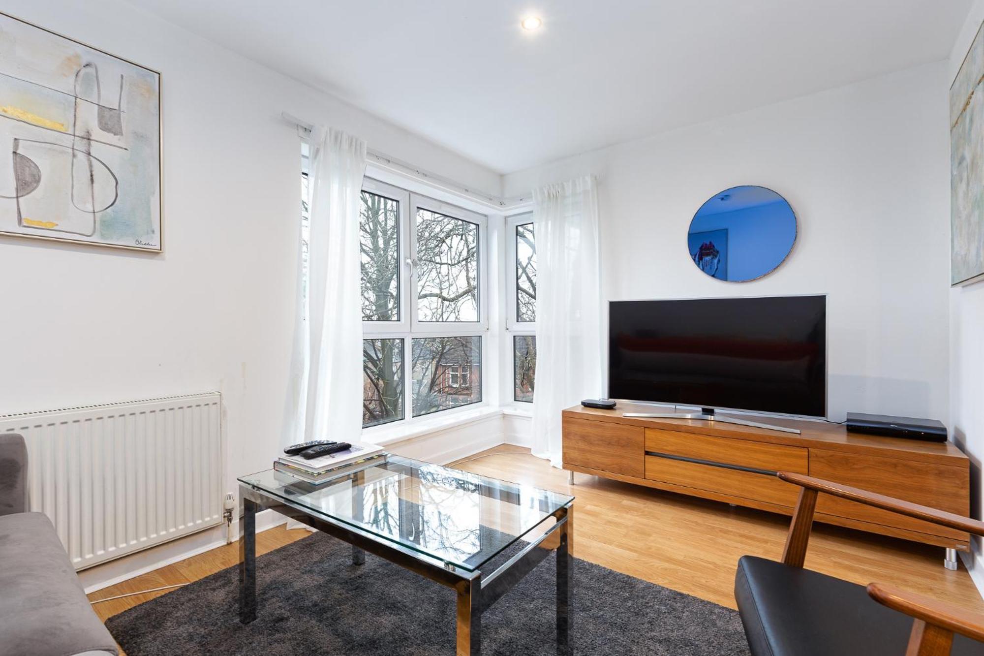Modern 2 Bed Broompark/Central Apt. With Parking Глазго Экстерьер фото